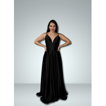 Elegant black night dress with crepe satin fabric.